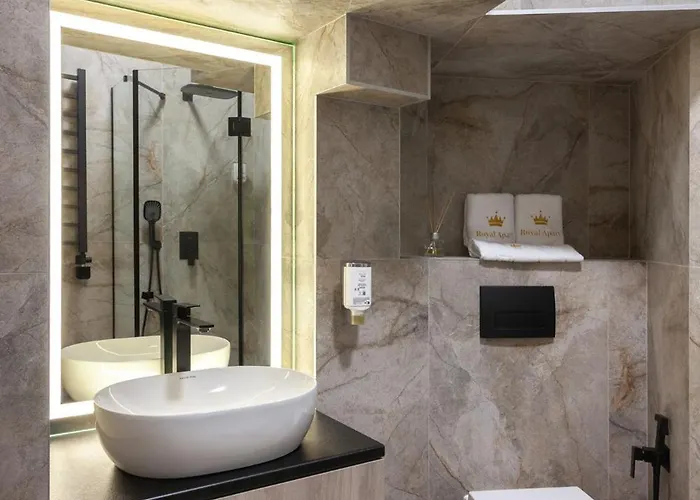 Royal Jacuzzi On Krehivska 10 St Lägenhet Lviv