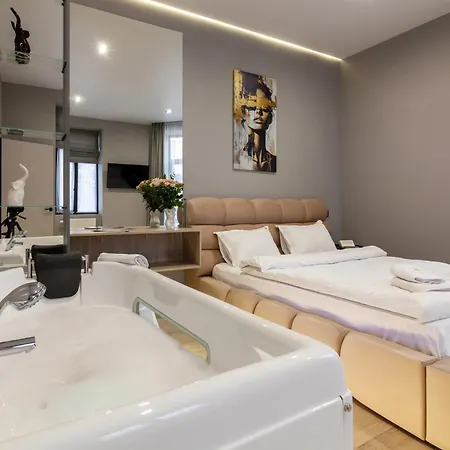 Royal Jacuzzi On Krehivska 10 St * Львов