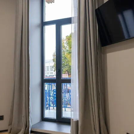 Apartamento Royal Jacuzzi On Krehivska 10 St Leópolis