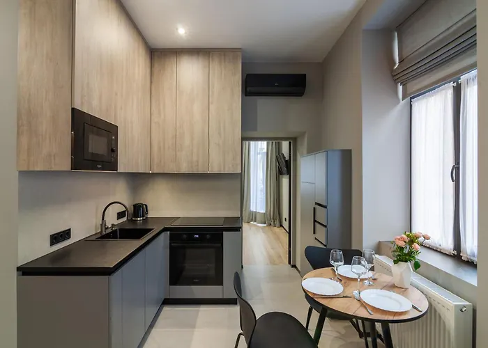 Royal Jacuzzi On Krehivska 10 St